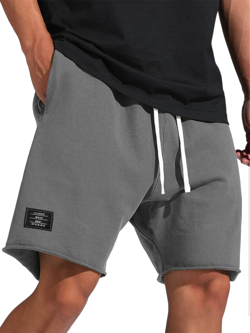 Sportliche Herren-Shorts mit Taschen und Logo-ZierMode