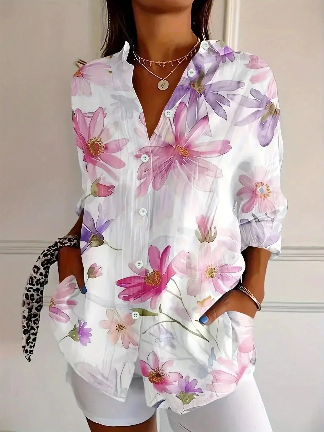 Bluse mit Abstraktem Muster