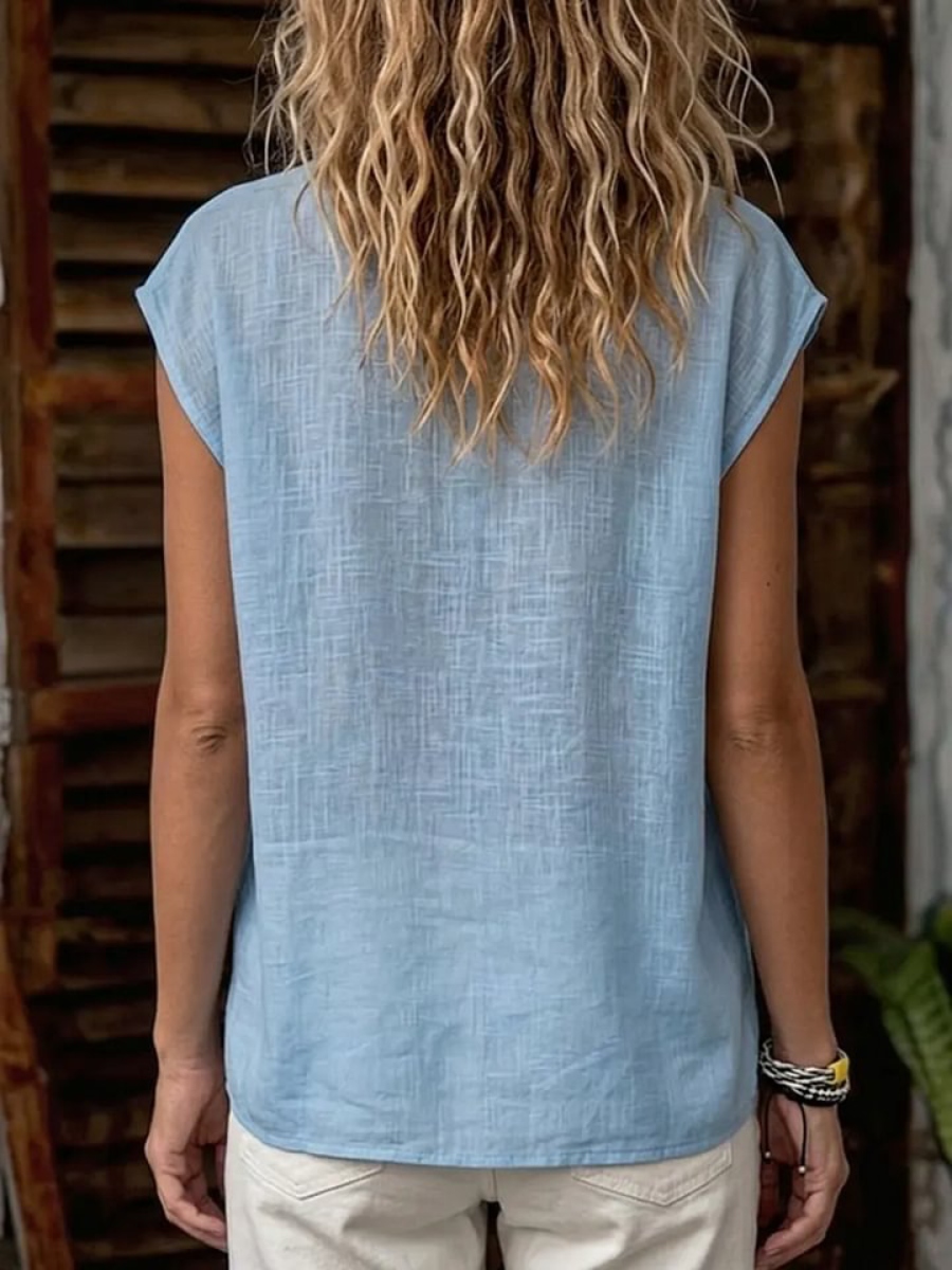 NEW ARRIVALS🔥Women's Sleeveless Shirt With Double Pockets And Turn-down Collar