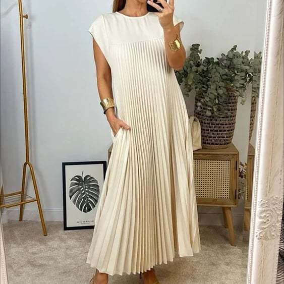 🎉Sleeveless Pleated Simple Solid Color Dress