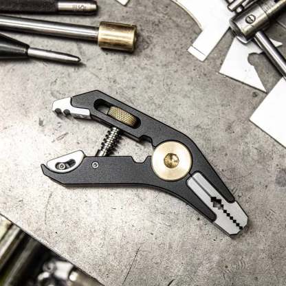 ✨ From Wrench to Pliers, One Grip Does It All!  Pocket Grip – The Ultimate 5-in-1 Upgrade! 💪