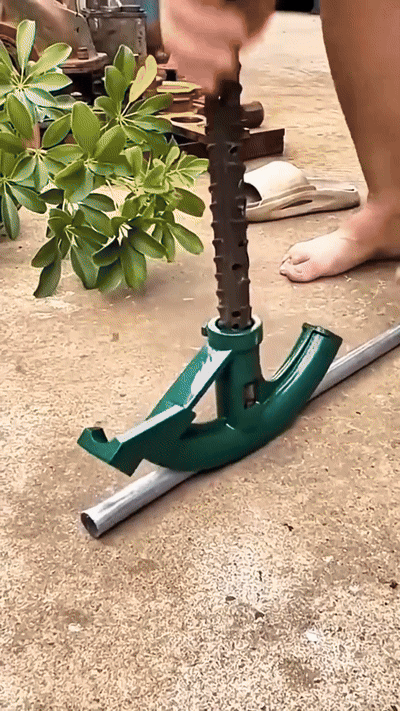 🔧Manually bendable handheld multi-functional pipe tool