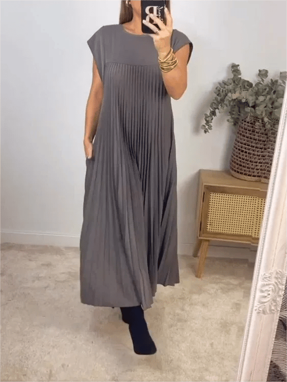 🎉Sleeveless Pleated Simple Solid Color Dress