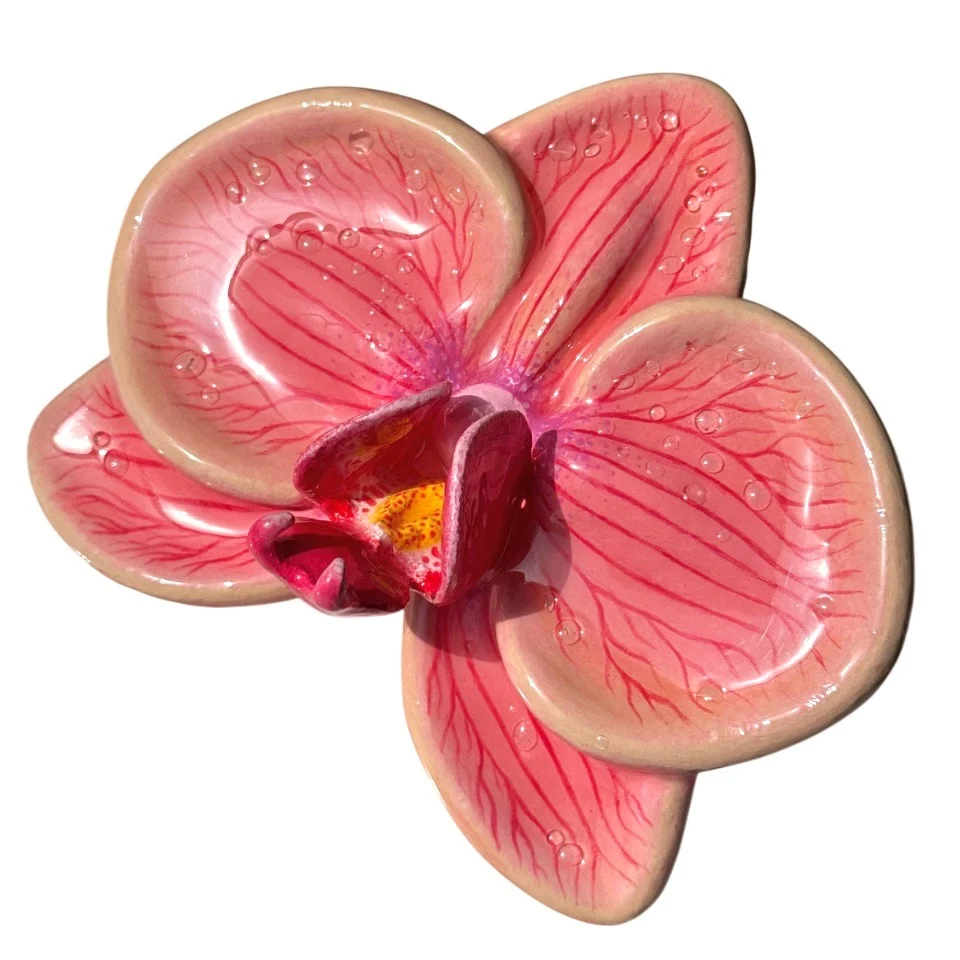 WALL FLOWERS