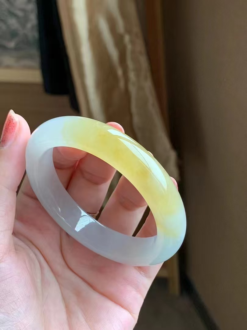 纯天然缅甸A货翡翠手镯