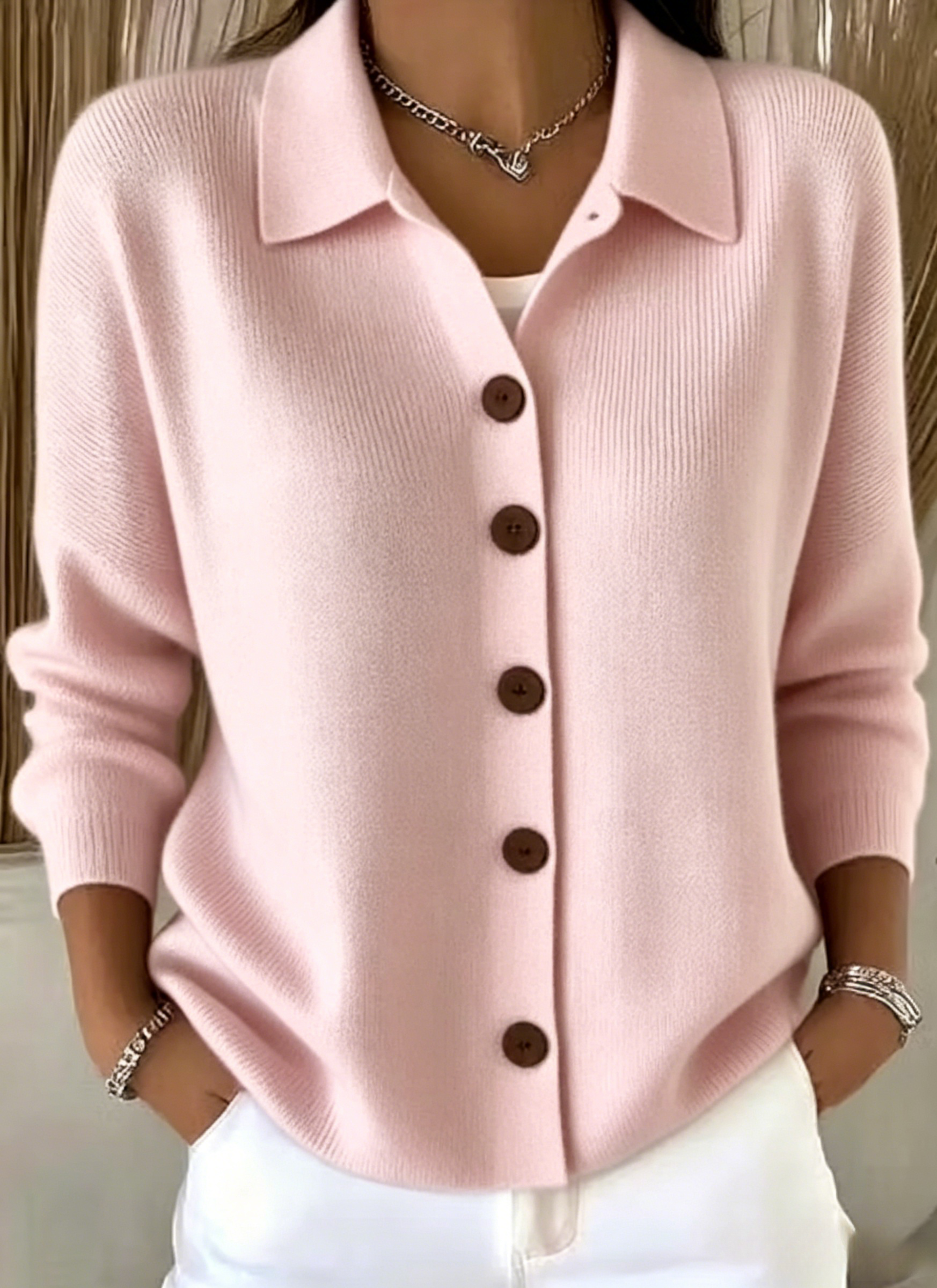Minimalistische Strickbluse mit Knopfleiste – Zeitloser Casual Chic für jeden Tag