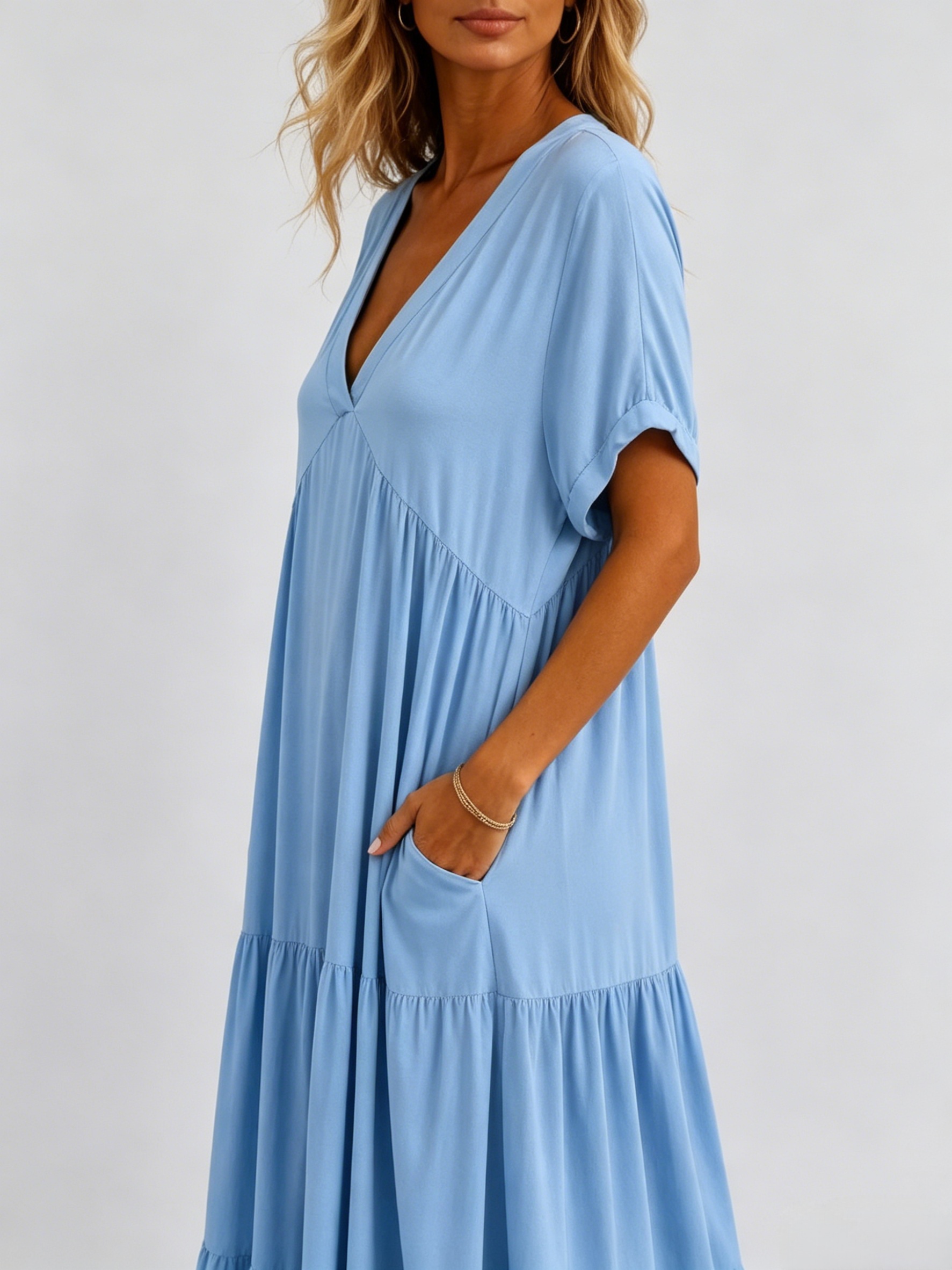 Luftiges Maxikleid Damen mit V-Ausschnitt, Taschen & Stufen – locker & bequem für Sommer
