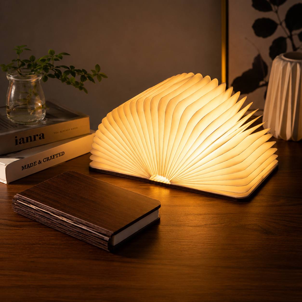 Magic Folding Book Light – Opens Into a Warm Glowing Lamp