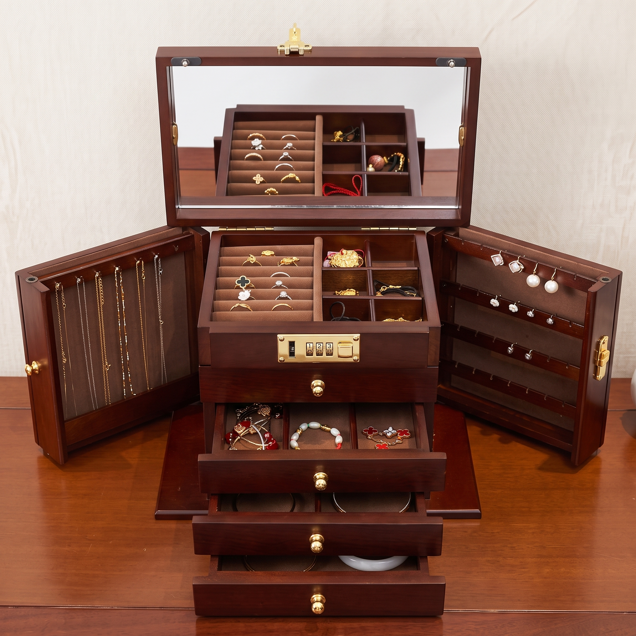 Retro solid wood jewelry storage box with lock