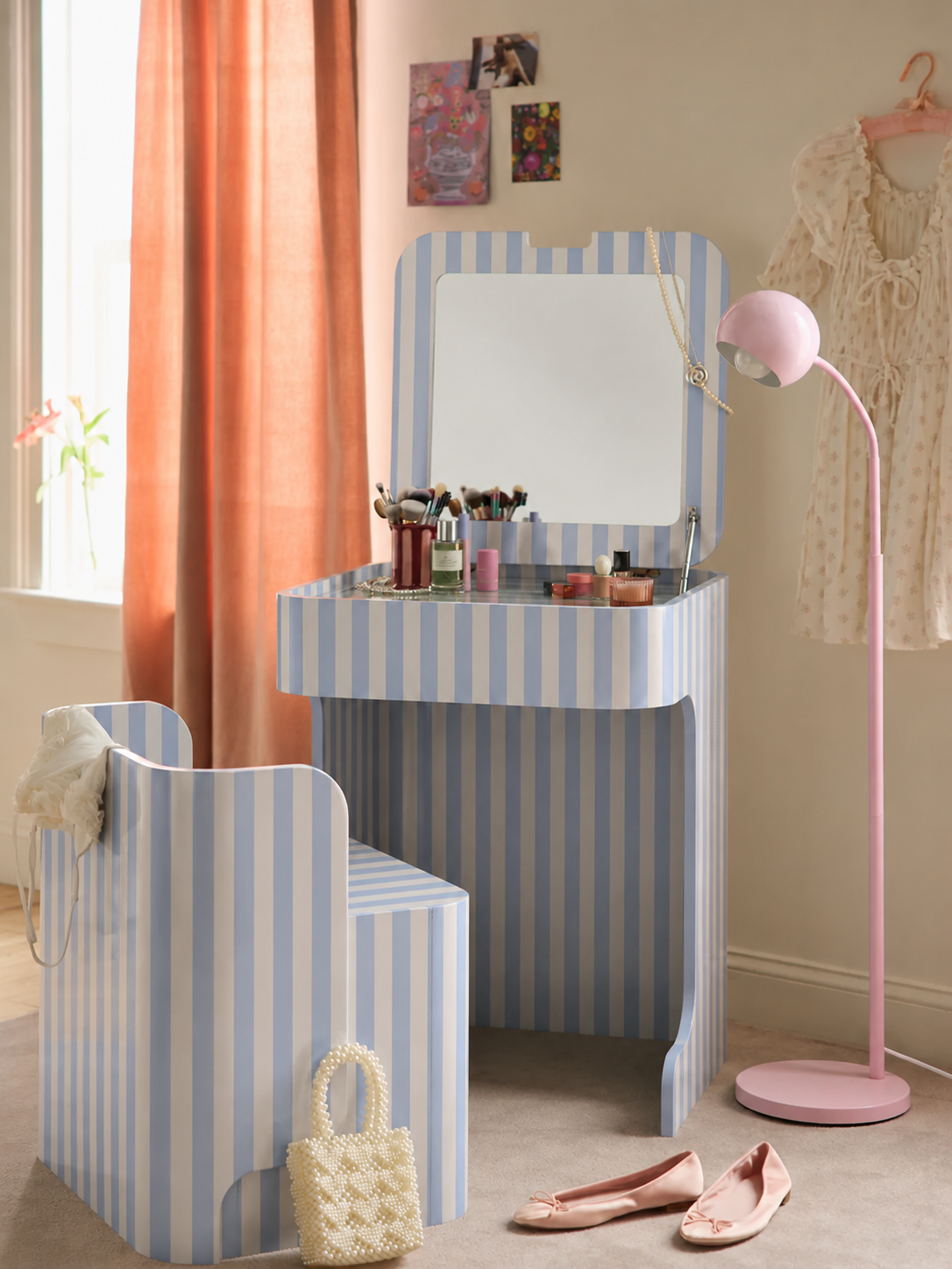 Whzyxd Upholstered Vanity & Stool Set