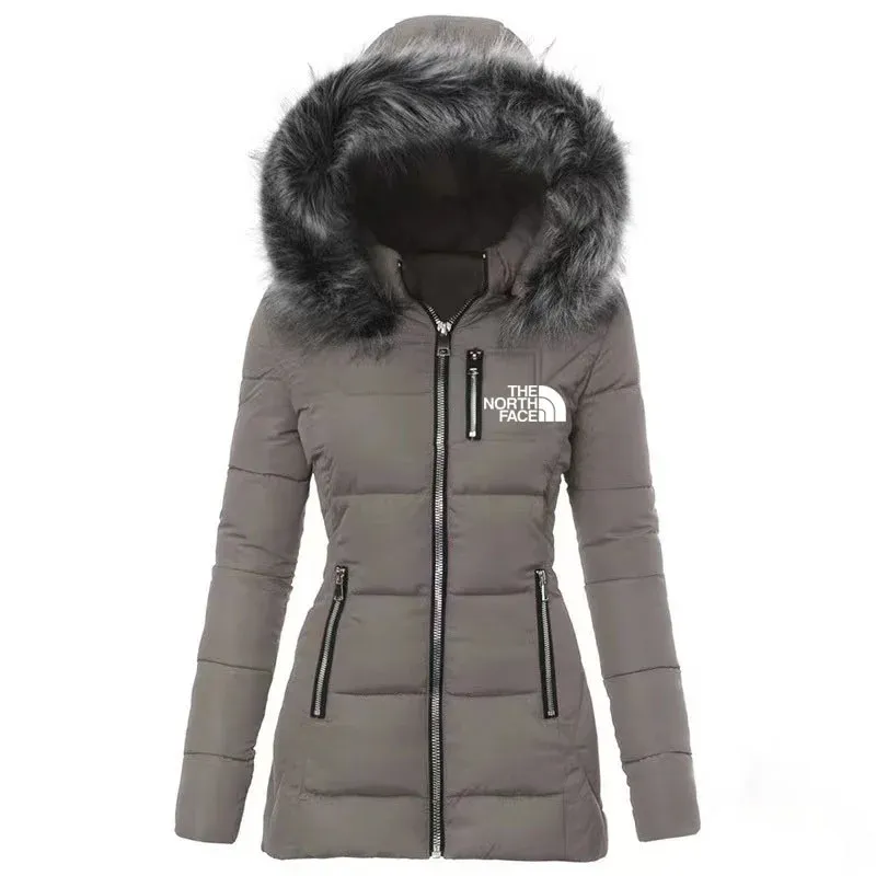 Nueva chaqueta de plumas de lujo para mujer.