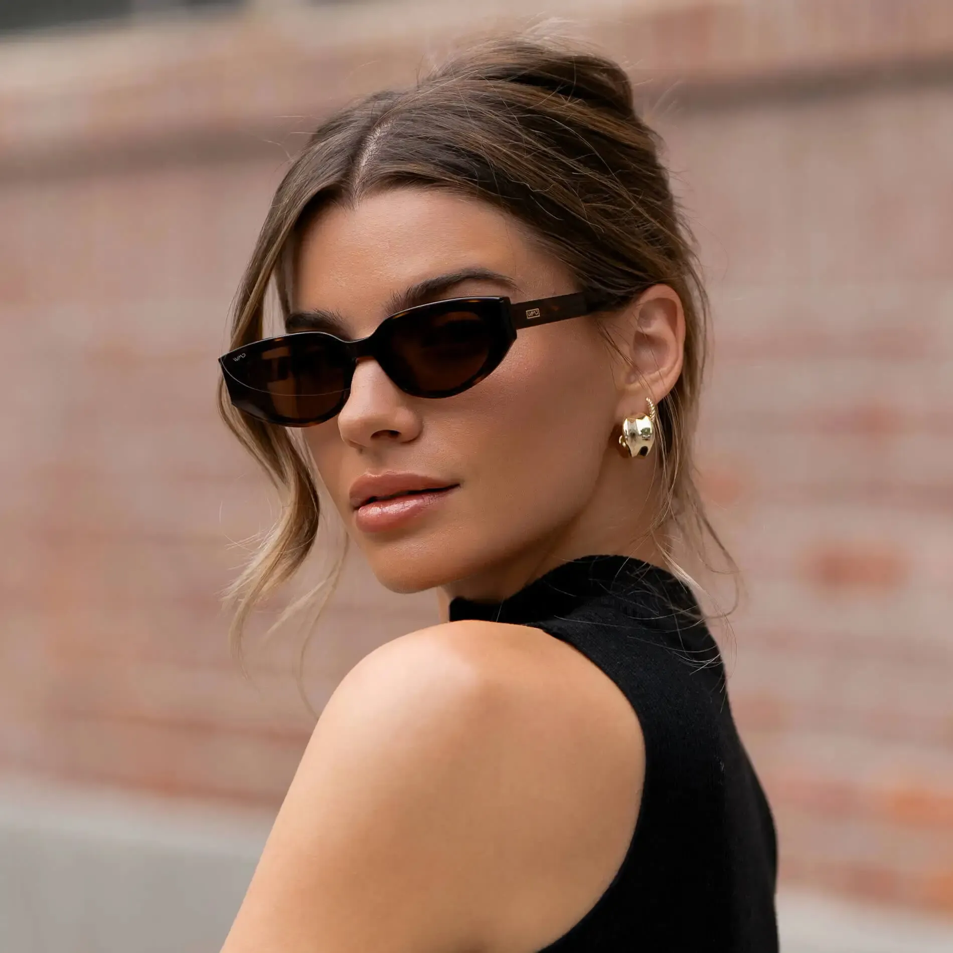 Modern Flat-Lens Cat-Eye Sunglasses For Women