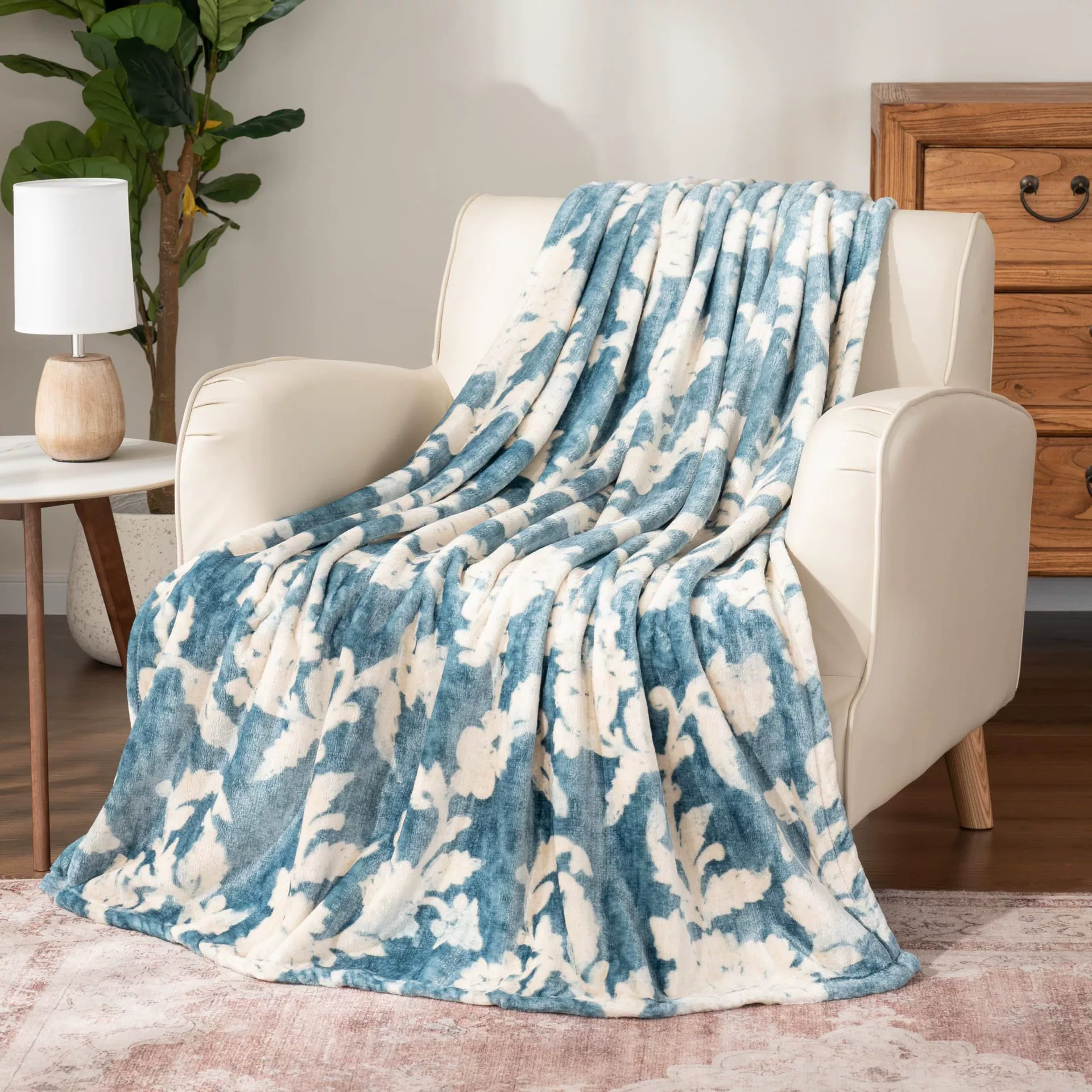 Velvetsoft Floral Throw Plush Blankets