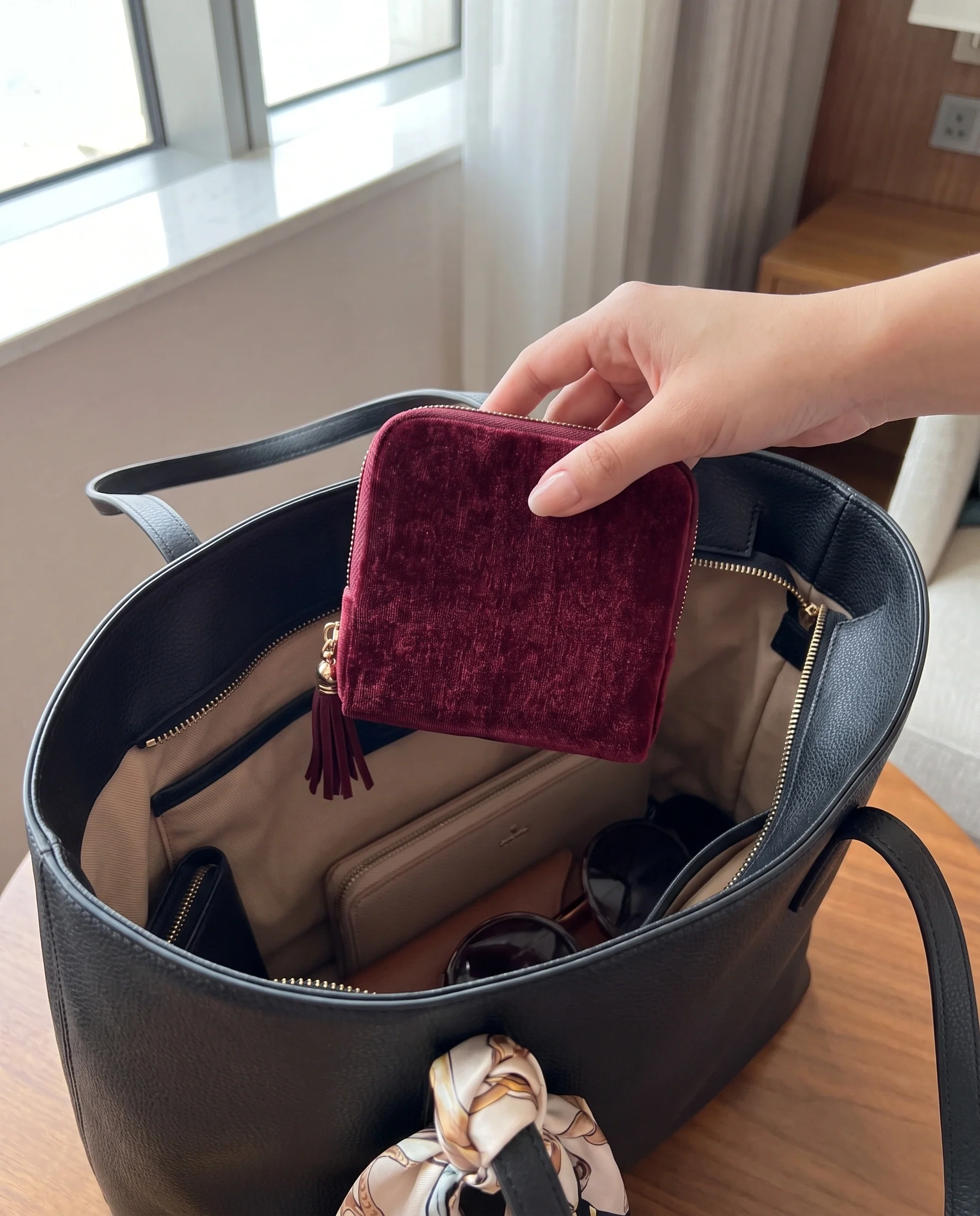 ✨ Portable Travel Jewelry Organizer – Tangle-Free, Compact & Stylish