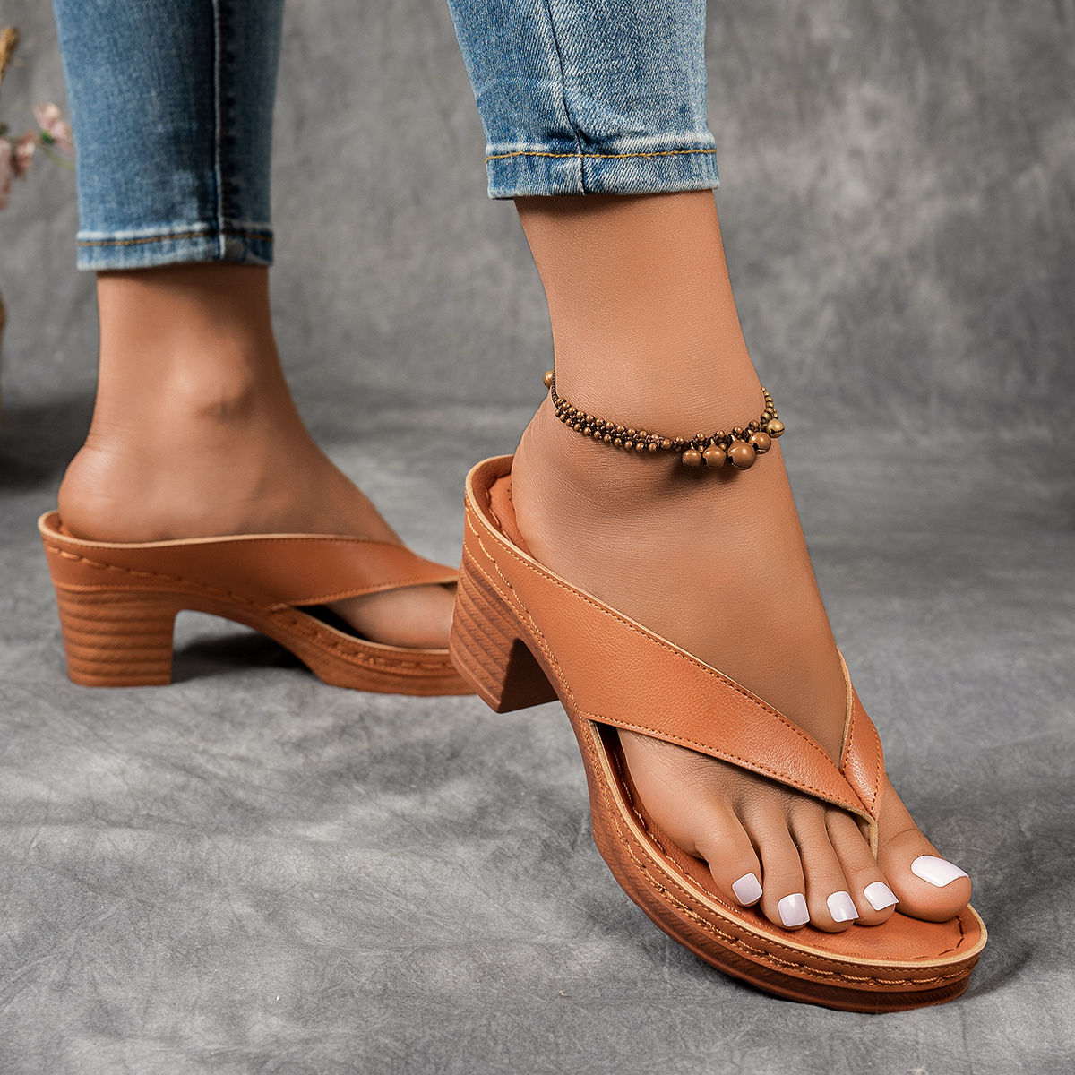 Women's Fashion Split Toe Design Outdoor Beach Non-Slip Thick Wedge Slippers