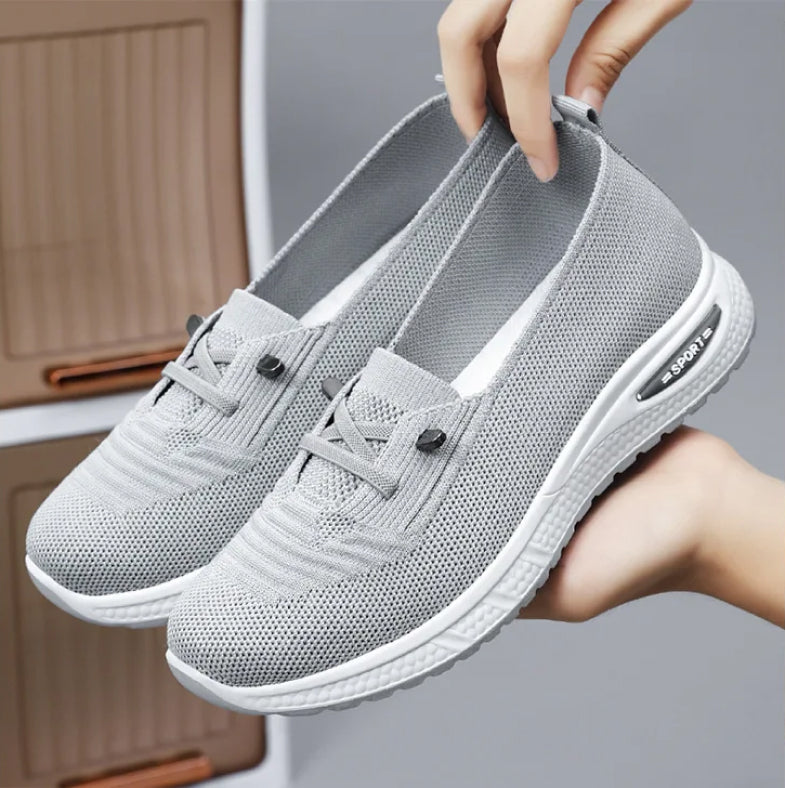 Designed for comfort and balance: women’s ergonomic, breathable trainers