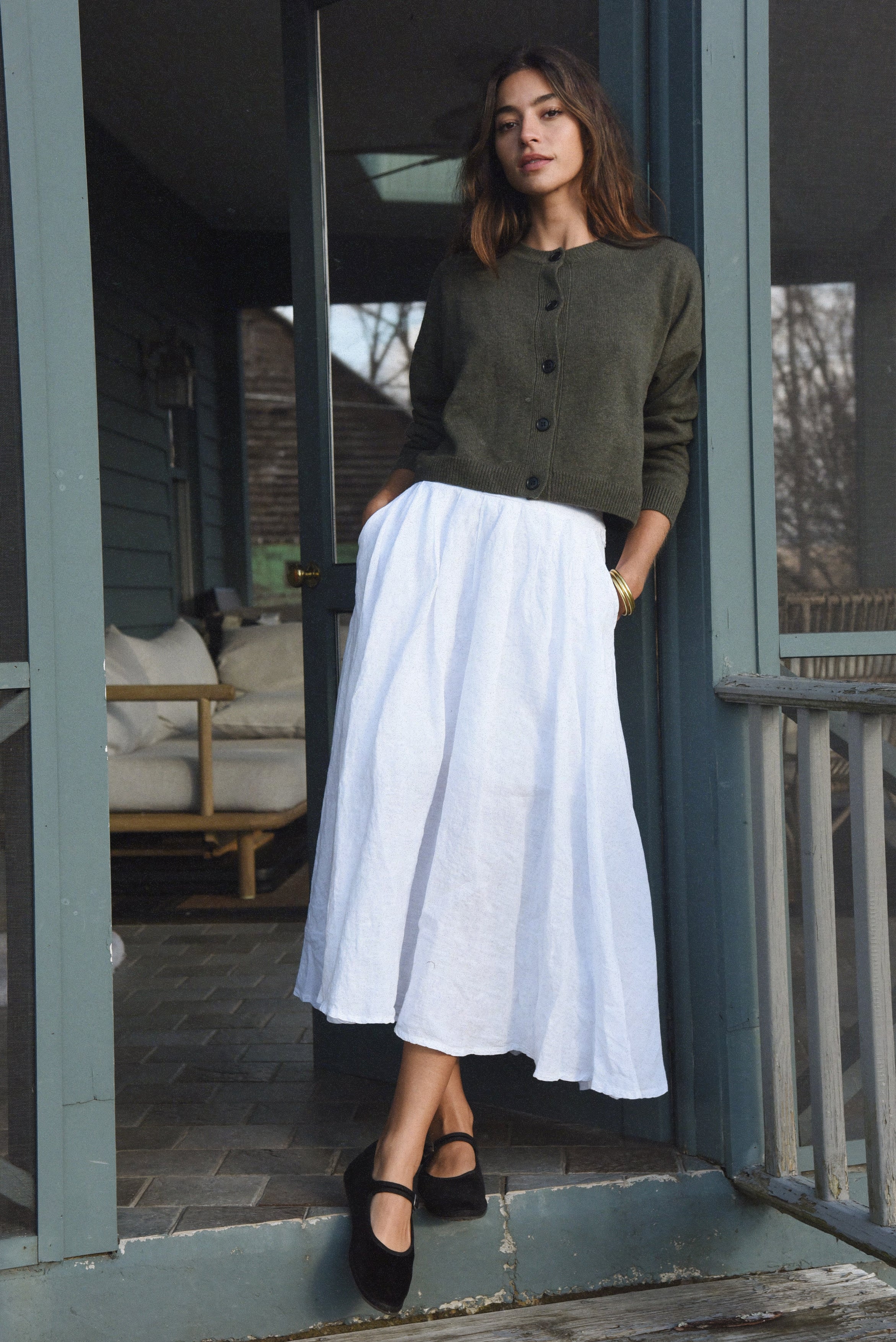 “Soft knits and breezy linen—your new uniform for slow mornings and sunny days.”