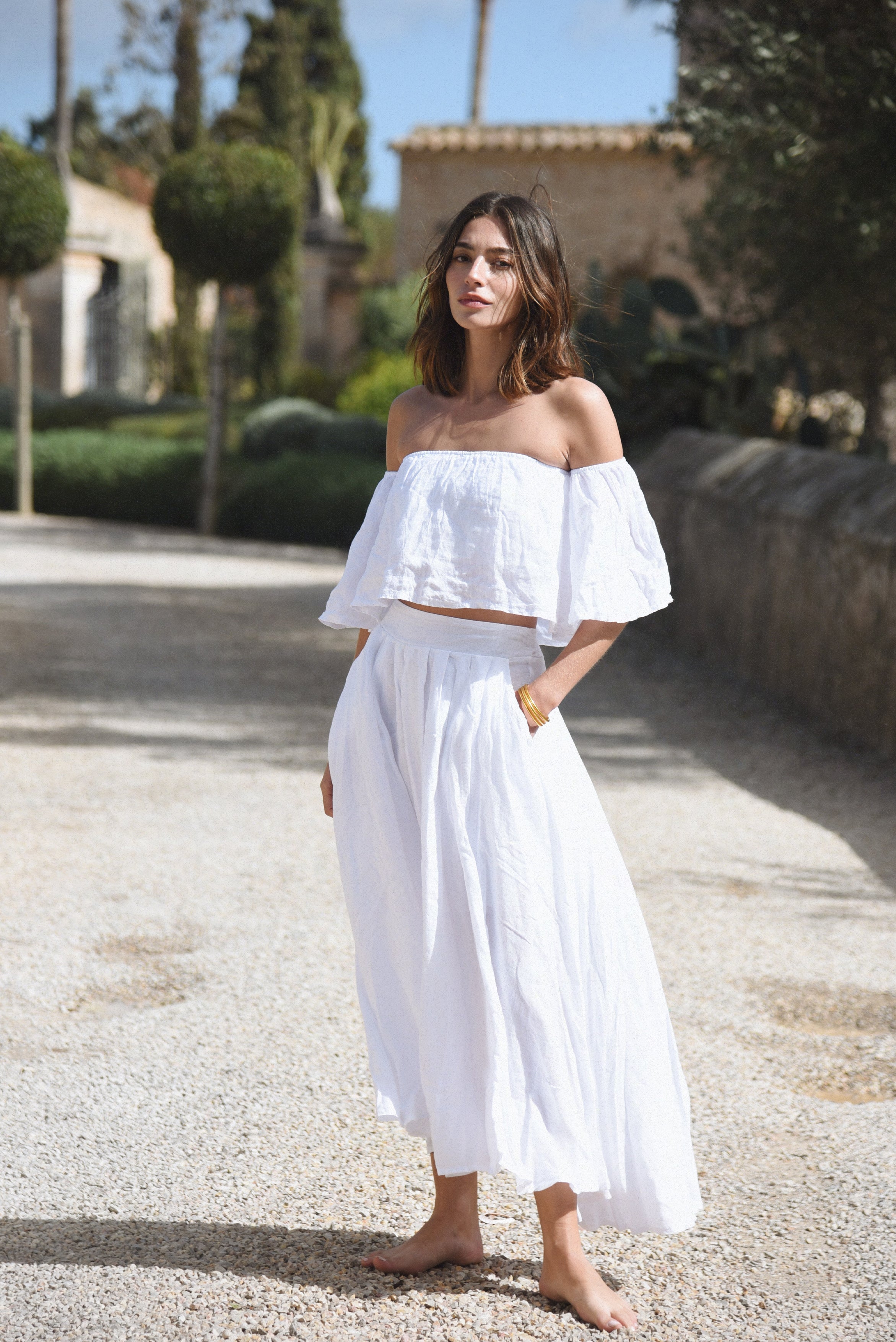 “Soft knits and breezy linen—your new uniform for slow mornings and sunny days.”