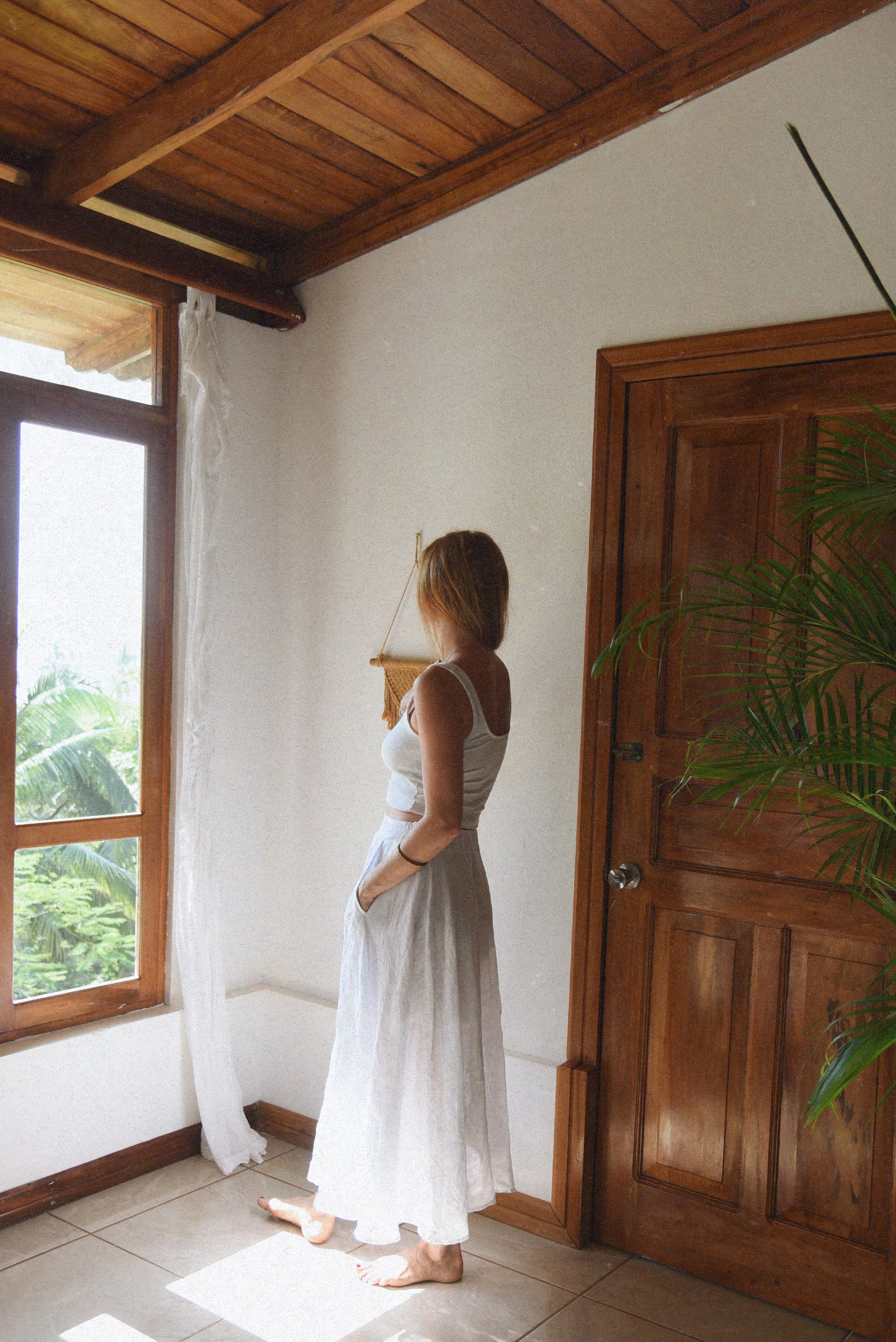 “Soft knits and breezy linen—your new uniform for slow mornings and sunny days.”