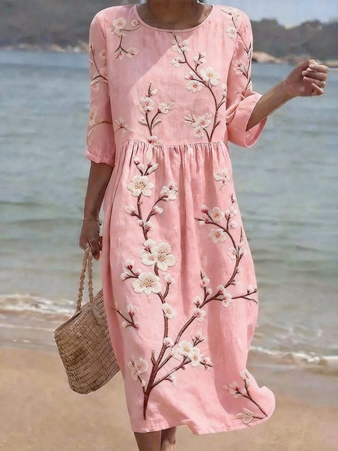 Leichtes Komfort Sommerkleid mit elegantem Rundhals Ausschnitt