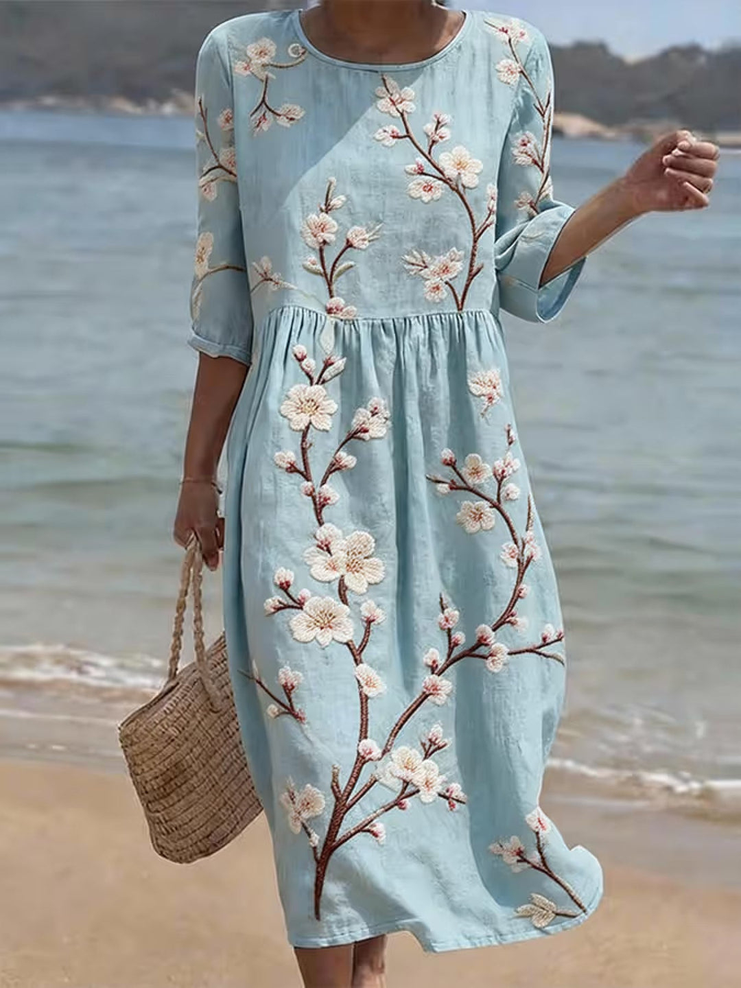 Leichtes Komfort Sommerkleid mit elegantem Rundhals Ausschnitt