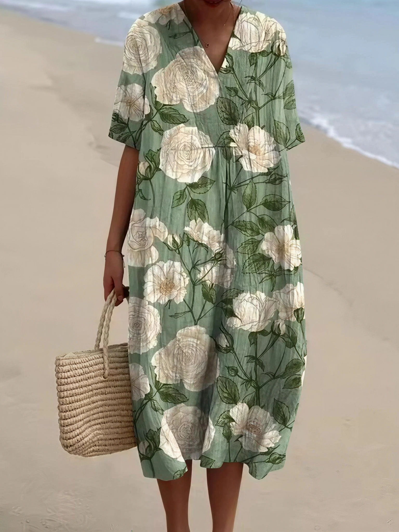 Wildflower Summer – Kleid mit V-Ausschnitt