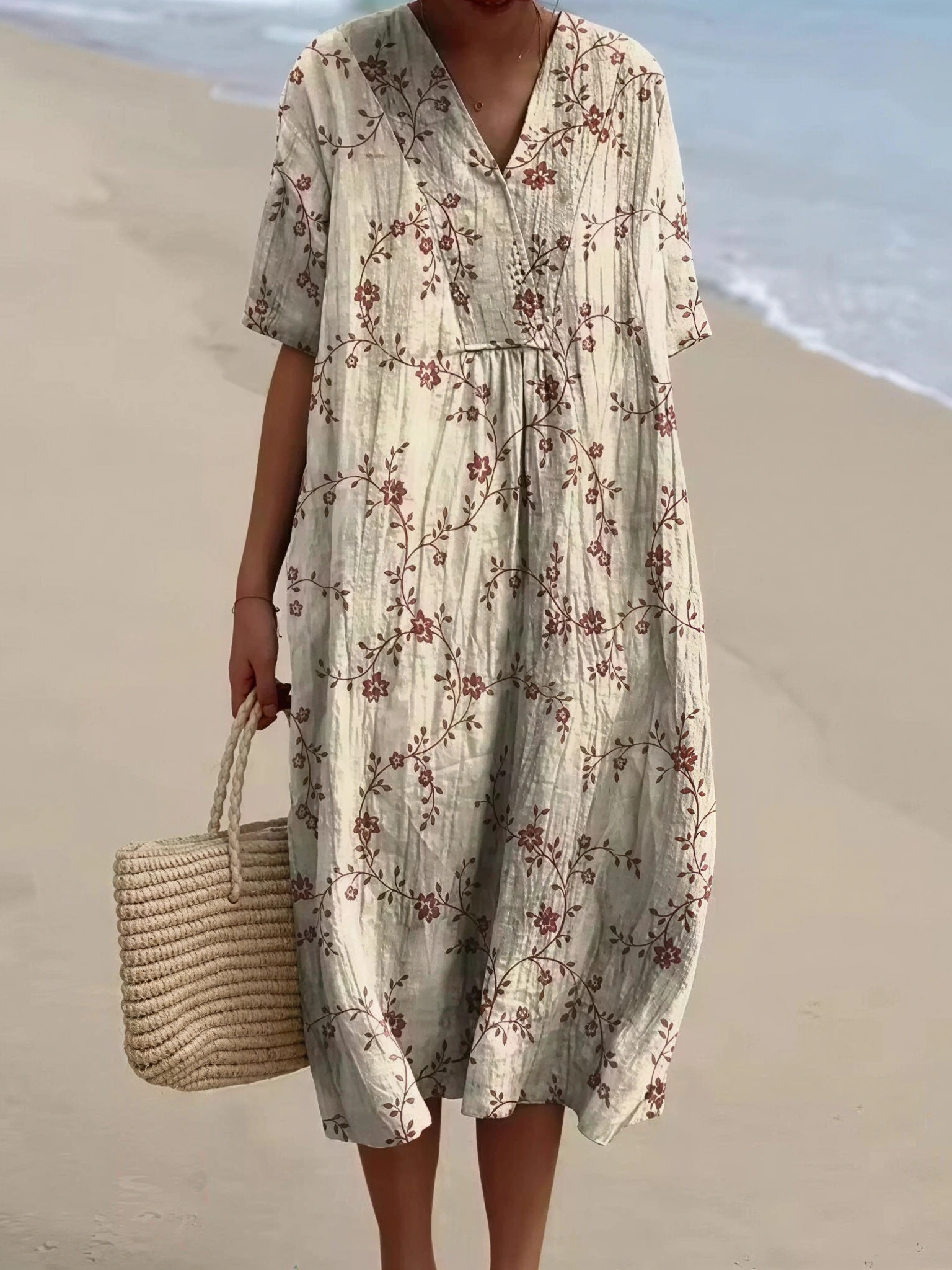 Wildflower Summer – Kleid mit V-Ausschnitt