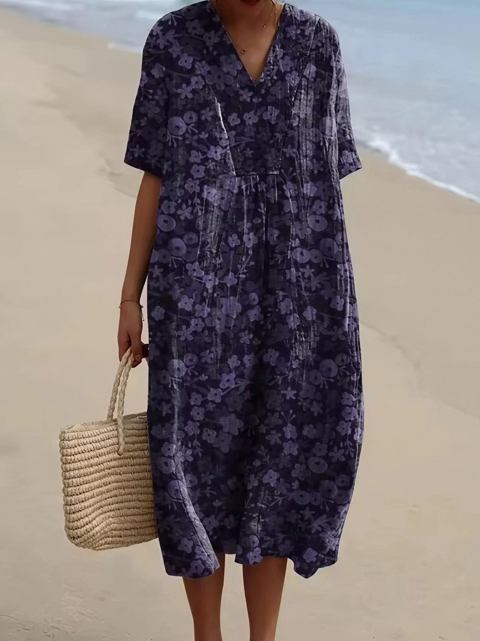 Wildflower Summer – Kleid mit V-Ausschnitt