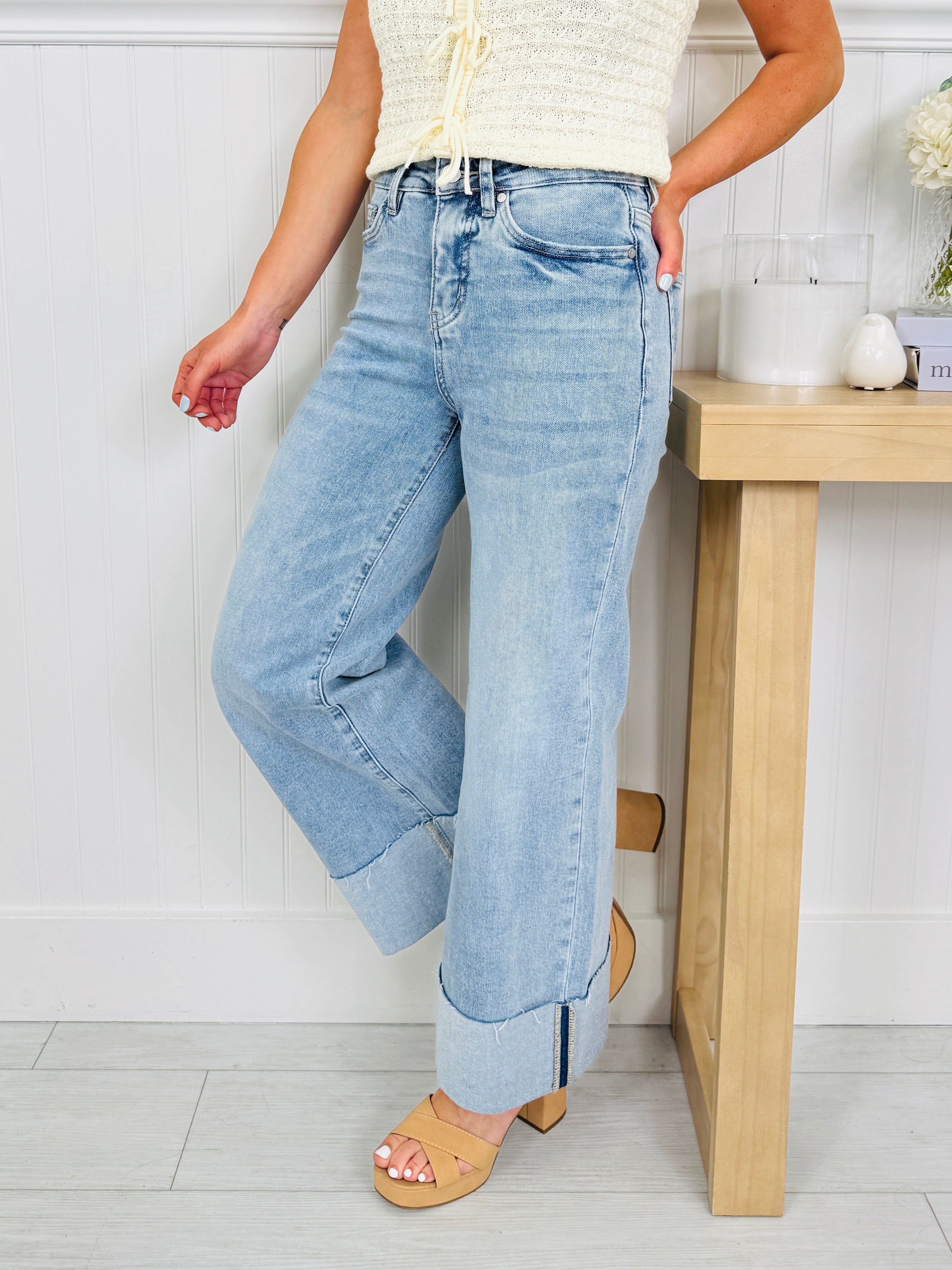 Right on Time Tummy Control Wide Leg Cropped Jeans