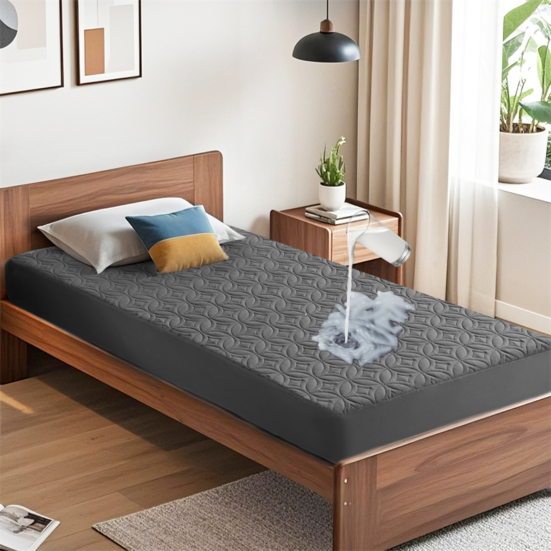 Waterproof Single Bed Noiseless Solid Color Good Luck Charm Print Mattress Protector