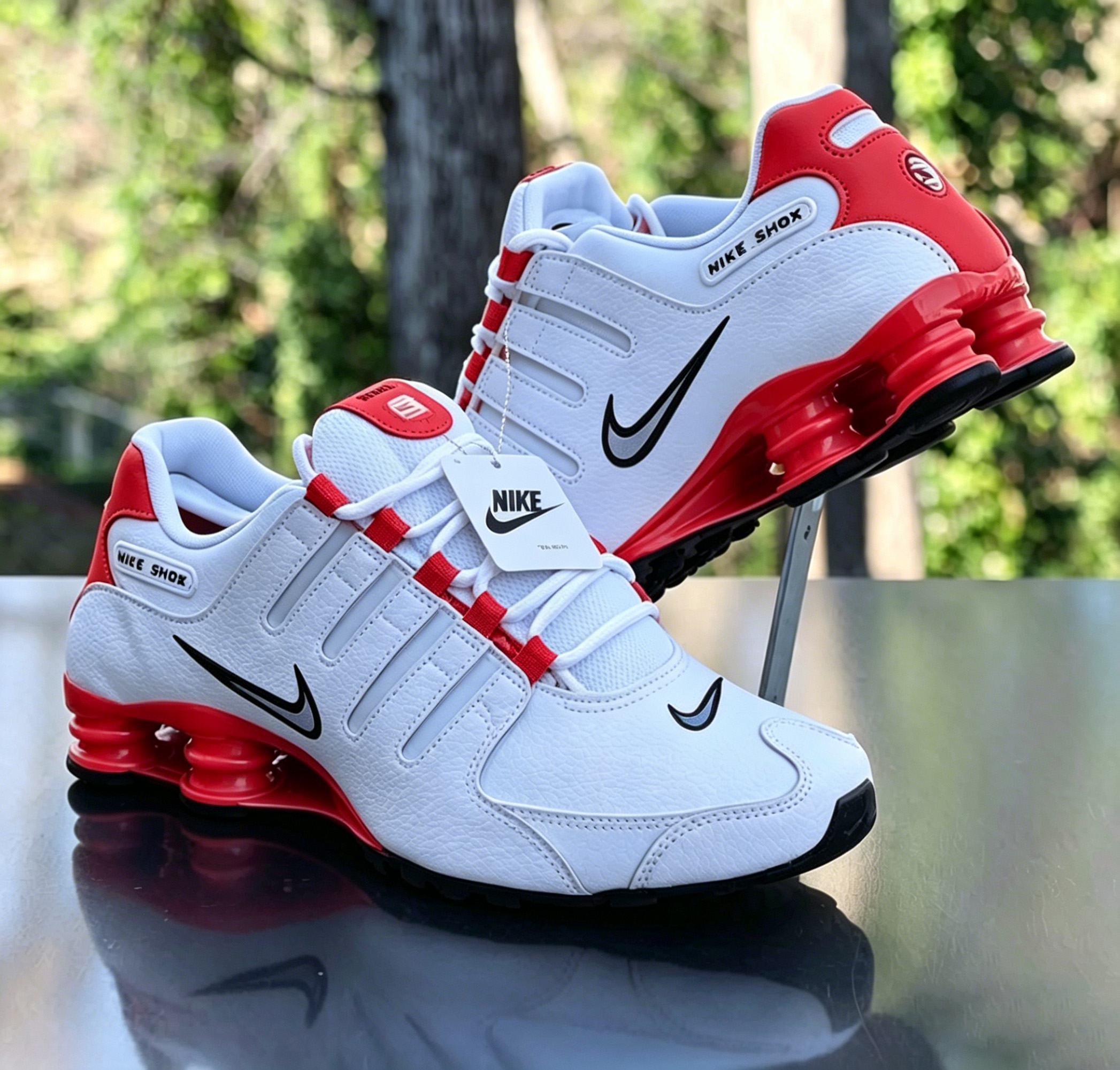 Męskie buty sportowe z serii Nike Shox