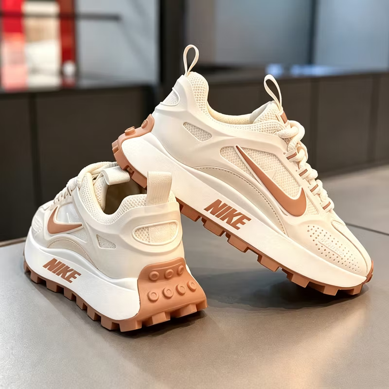Nike univerzális trendi sportcipők vastag, ütéscsillapító talppal és csúszásgátló mintázatú külső talppal