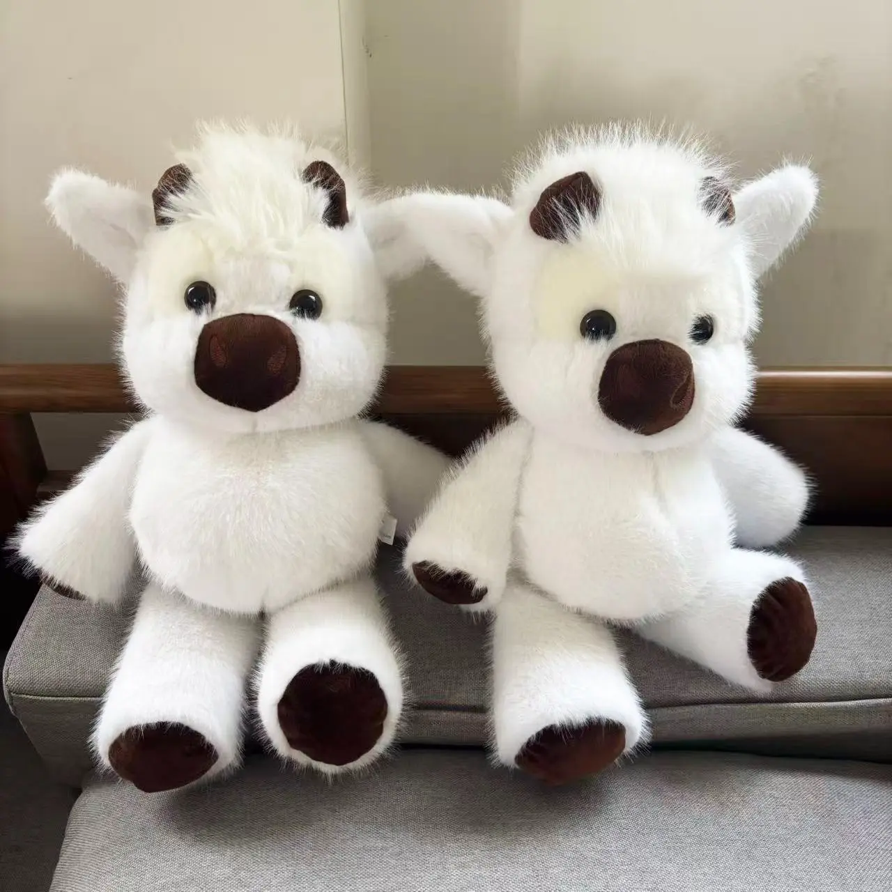 Running Highland Cow Plush Toy - Soft & Cuddly Gift for All