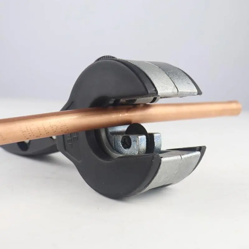 Ratchet Tube Cutter