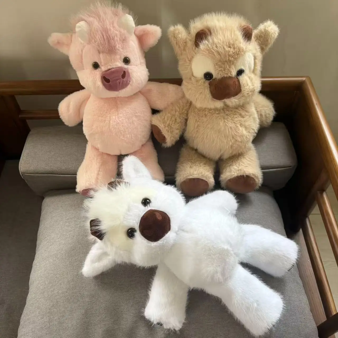 Running Highland Cow Plush Toy - Soft & Cuddly Gift for All