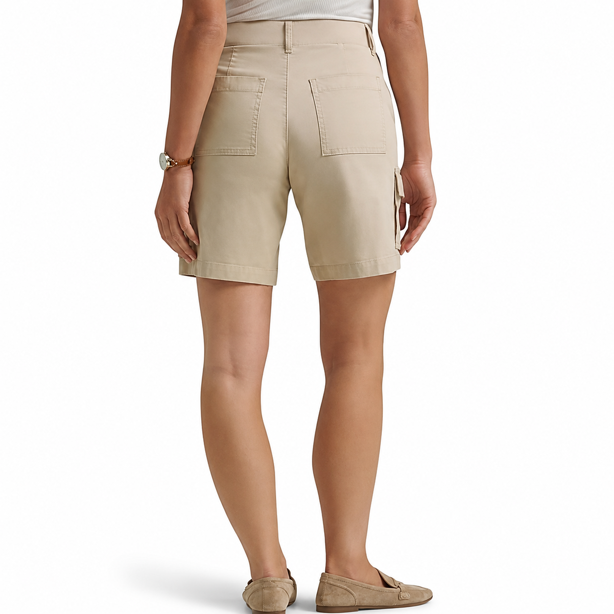 8-model group photo for women's relaxed cargo shorts