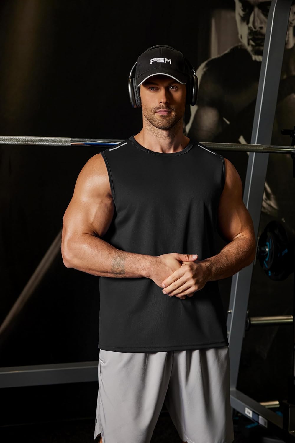 Men's sleeveless quick-dry training shirt size and fit display