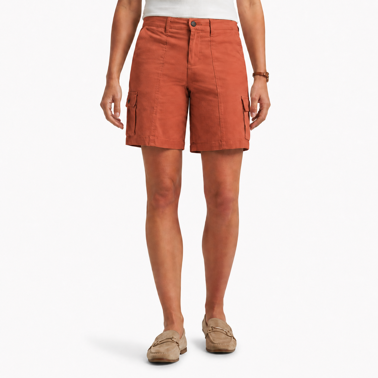 Size chart for women's relaxed cargo shorts