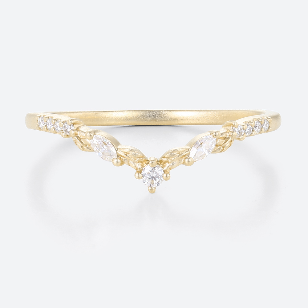 Lab Diamond Stackable Wedding Band 0.13ct V-Shaped Wedding Rings in Yellow Gold