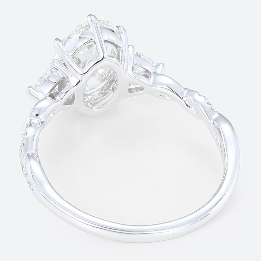 Lab Produced Diamonds Rings Oval Wedding Rings Gold Ring White