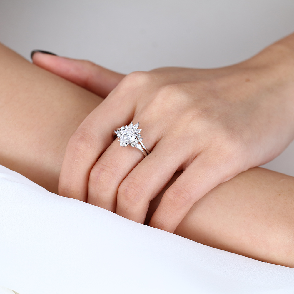 White Gold 1.5 Carat Pear Shaped Lab Diamond Engagement Ring Set