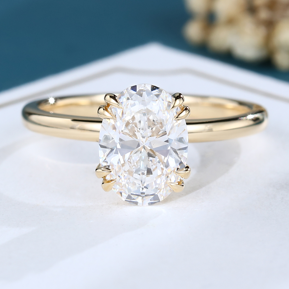 Minimalist wedding ring