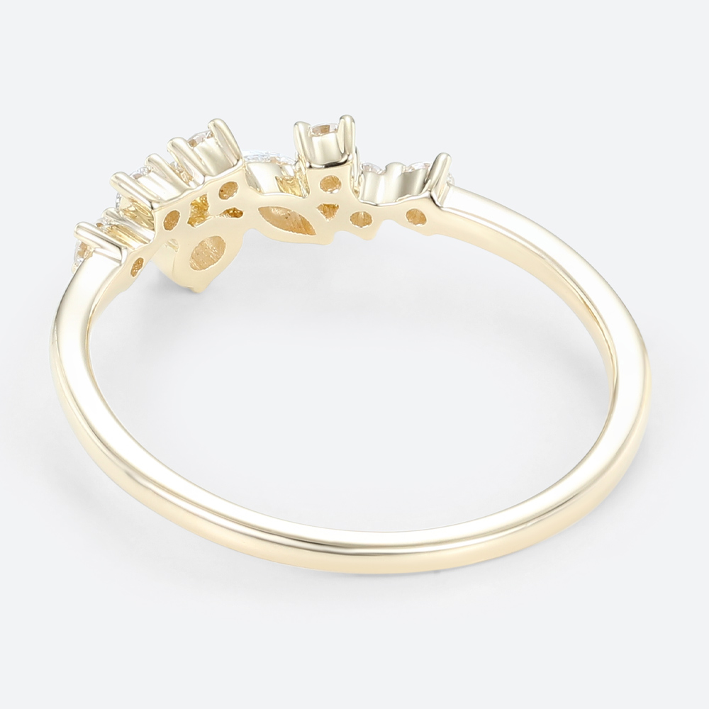 Irregular Lab Diamond Rings​​​ Round 0.27ct Vintage Wedding Band in Yellow Gold