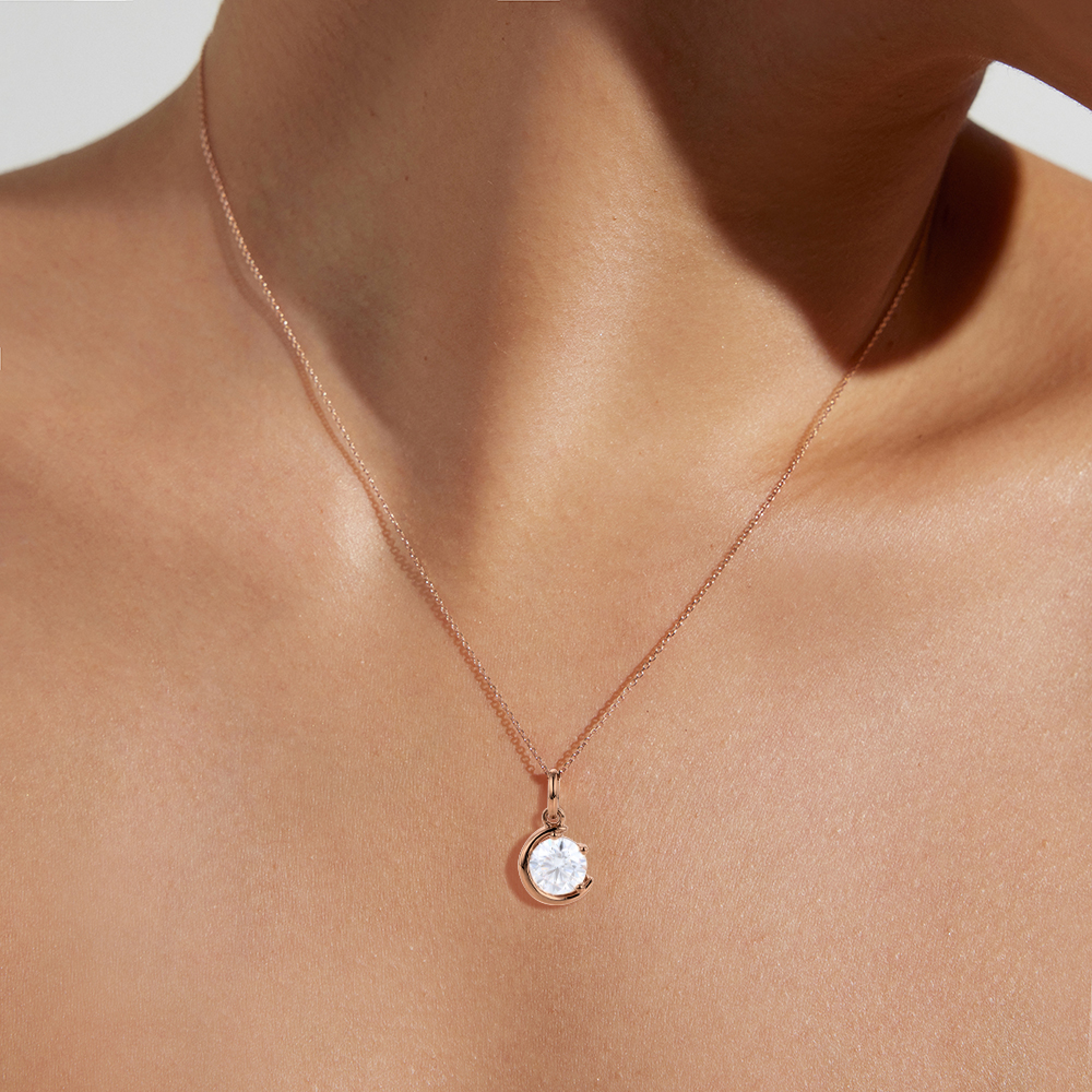 Everyday Luxury Jewelry: 1CT Solitaire Round Cut Lab Diamond Pendant Necklace For Women