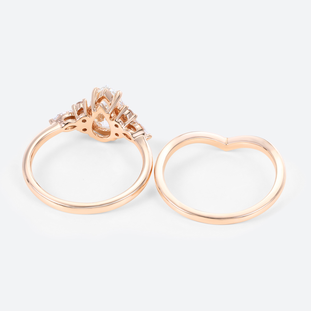 1ct Colorless VS+ Pear Shaped Lab Grown Diamond Rings Sets Classic 4-Prong Engagement Ring with Simple V-shaped ring Set in Rose Gold