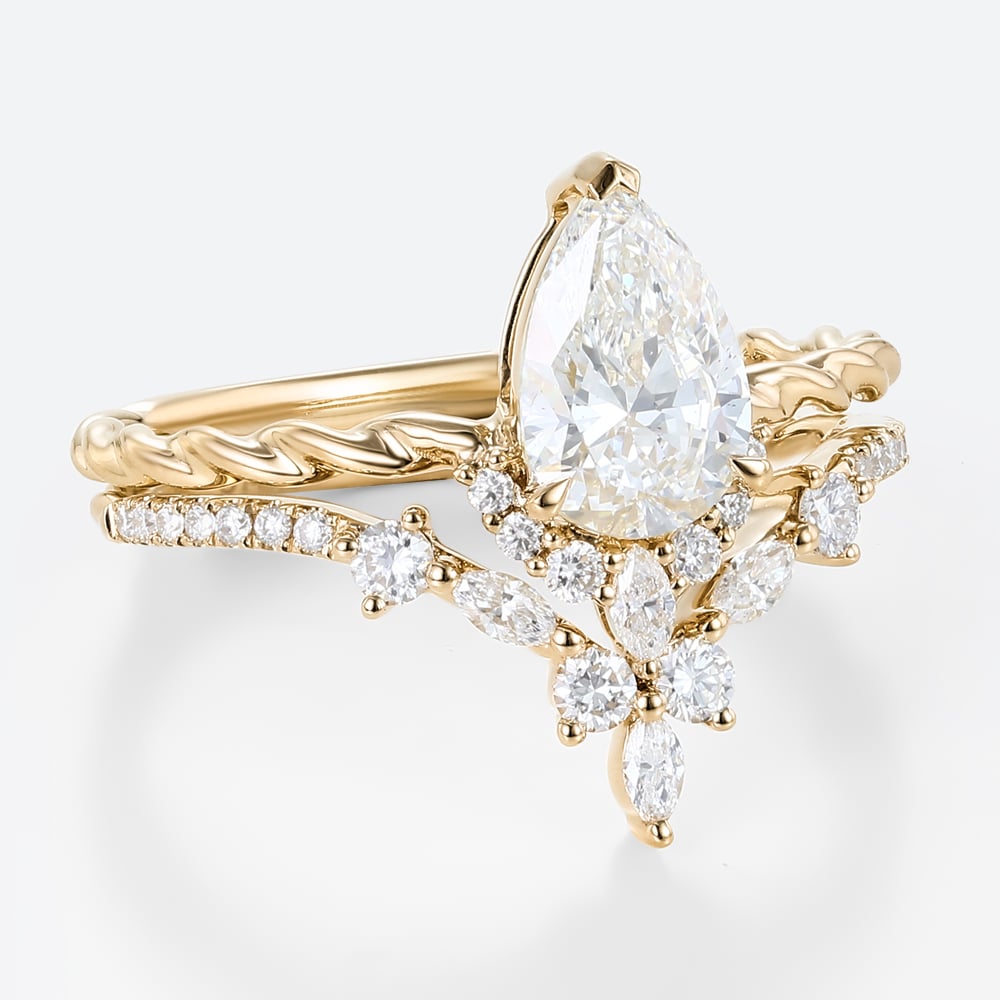 Pear Lab Diamond Bridal Set with Twisted Band & V Tiara Band