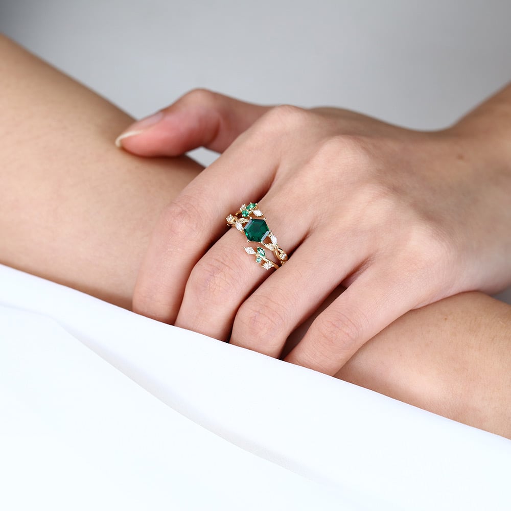 2PCS Hexagon Shaped Lab Emerald Twisted Engagement Ring Nature-Inspired Bridal Ring Set