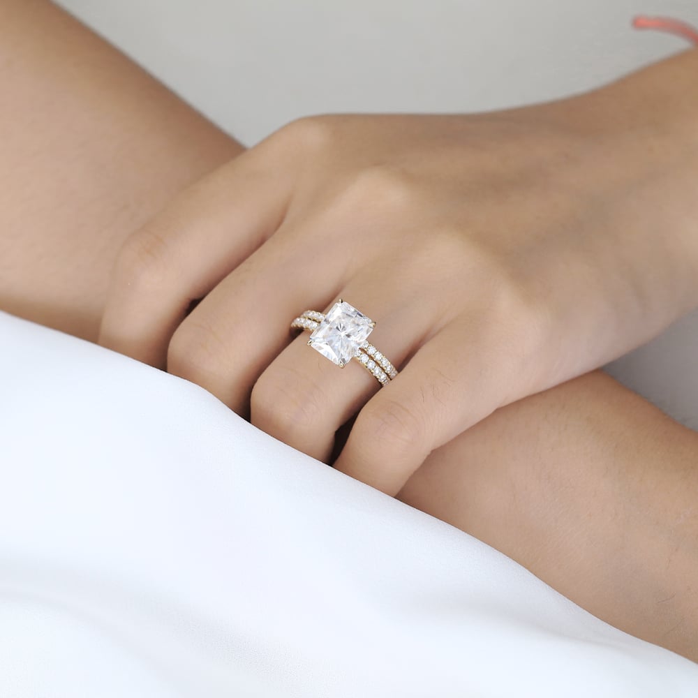 3.5ct Radiant Lab Diamond Ring Set Seamless Pavé Bridal Ring in Yellow Gold