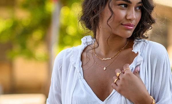 How to Layer Jewelry Without Looking Overdone A Simple Style Guide