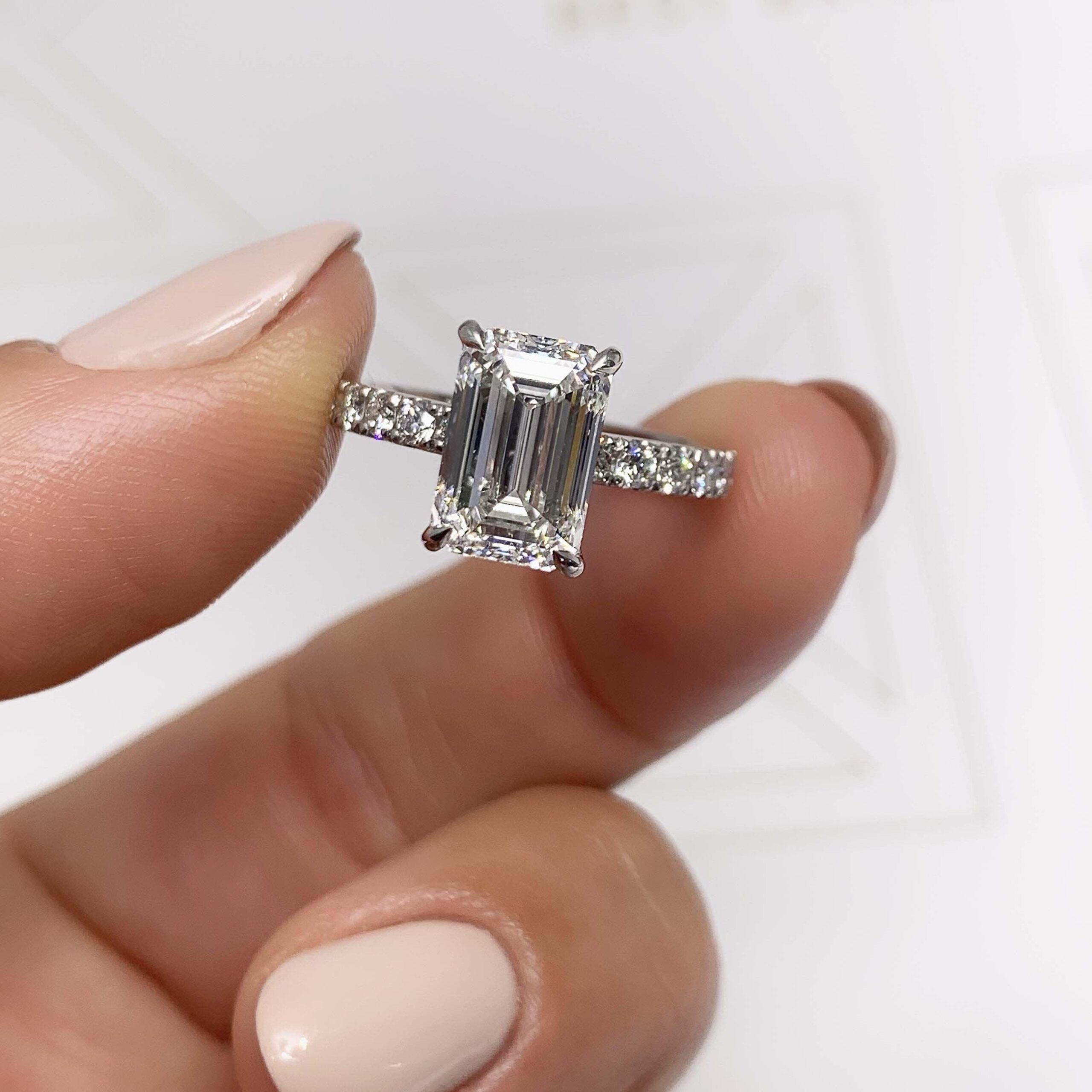 Lab-Grown Diamond vs. White Sapphire: Which One Shines Brighter?